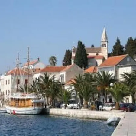 Daire In With Sea View, Balcony, Air Conditioning, Wifi 5153-3 Rogoznica (Sibenik-Knin)